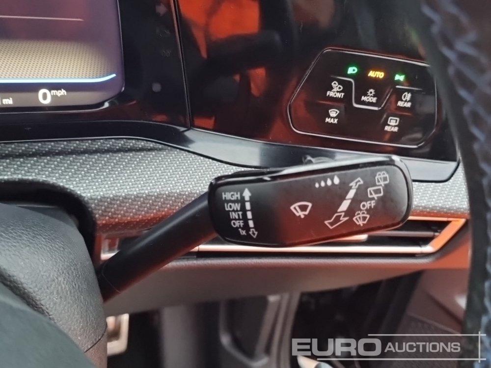 سيارة 2021 Volkswagen Golf R: صورة 41