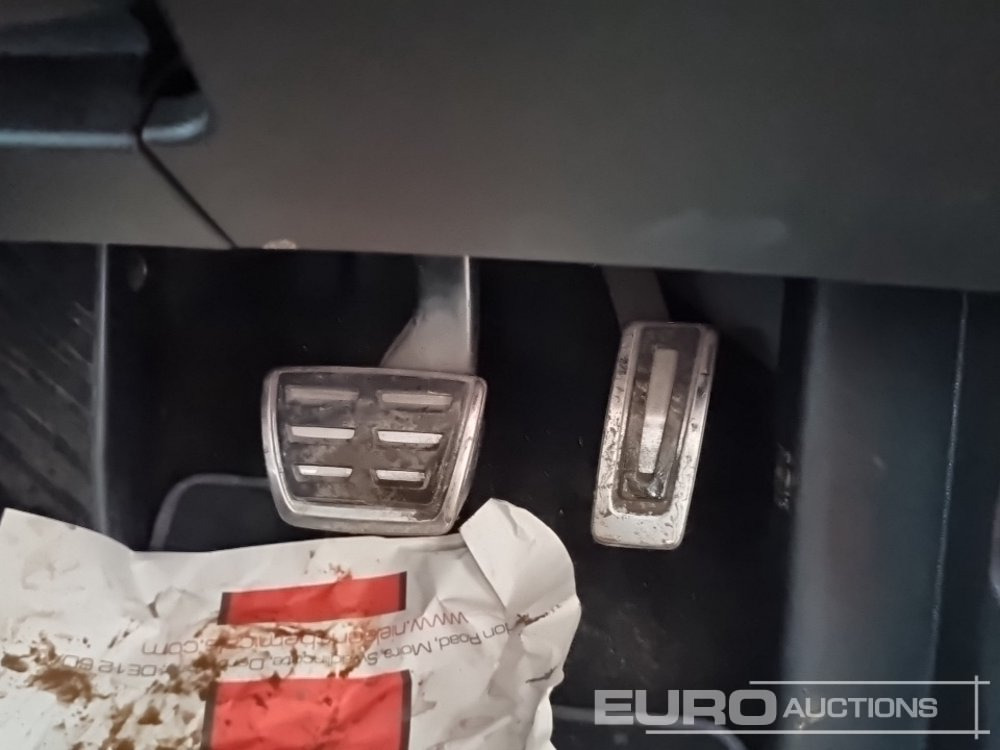 سيارة 2021 Volkswagen Golf R: صورة 31