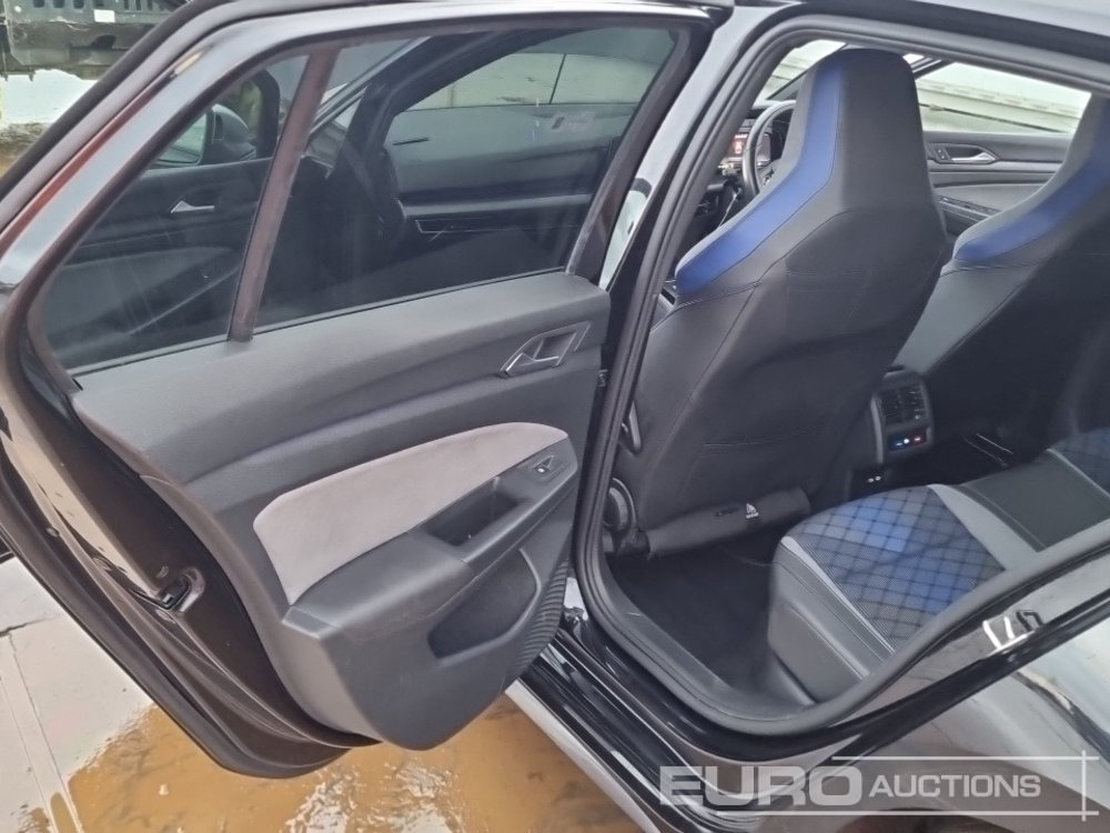 سيارة 2021 Volkswagen Golf R: صورة 23