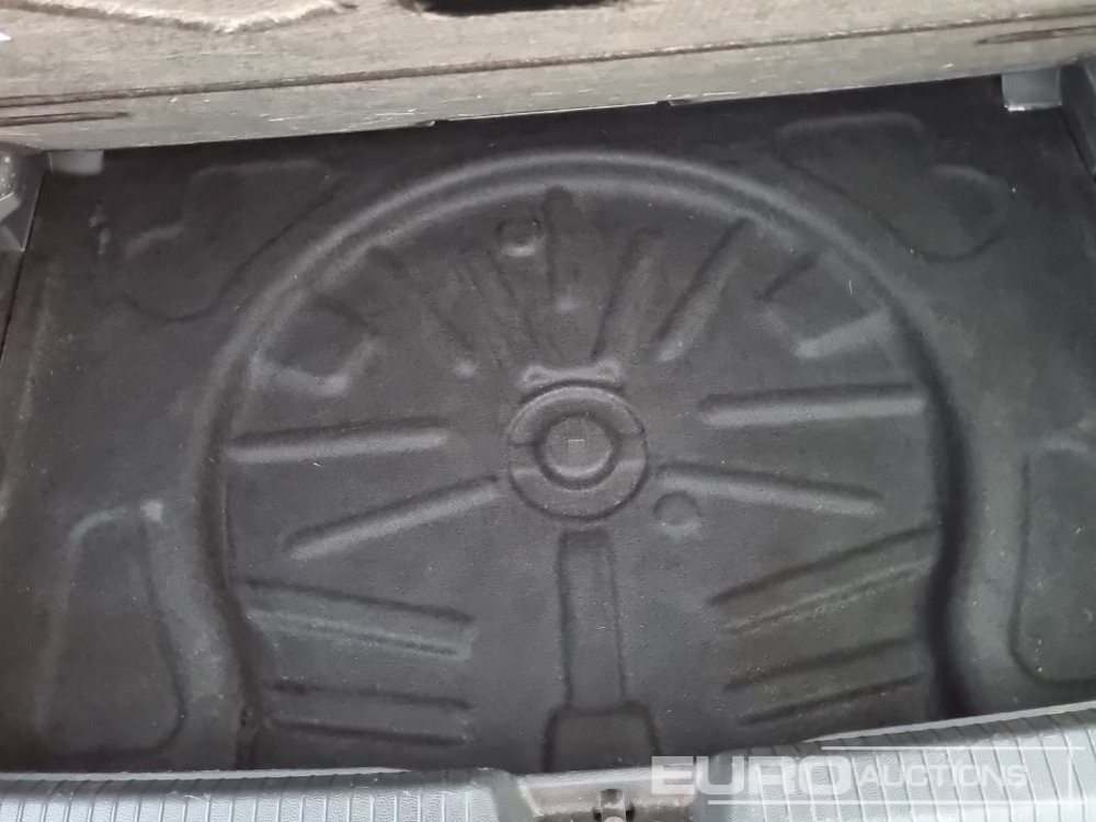 سيارة 2021 Volkswagen Golf R: صورة 22