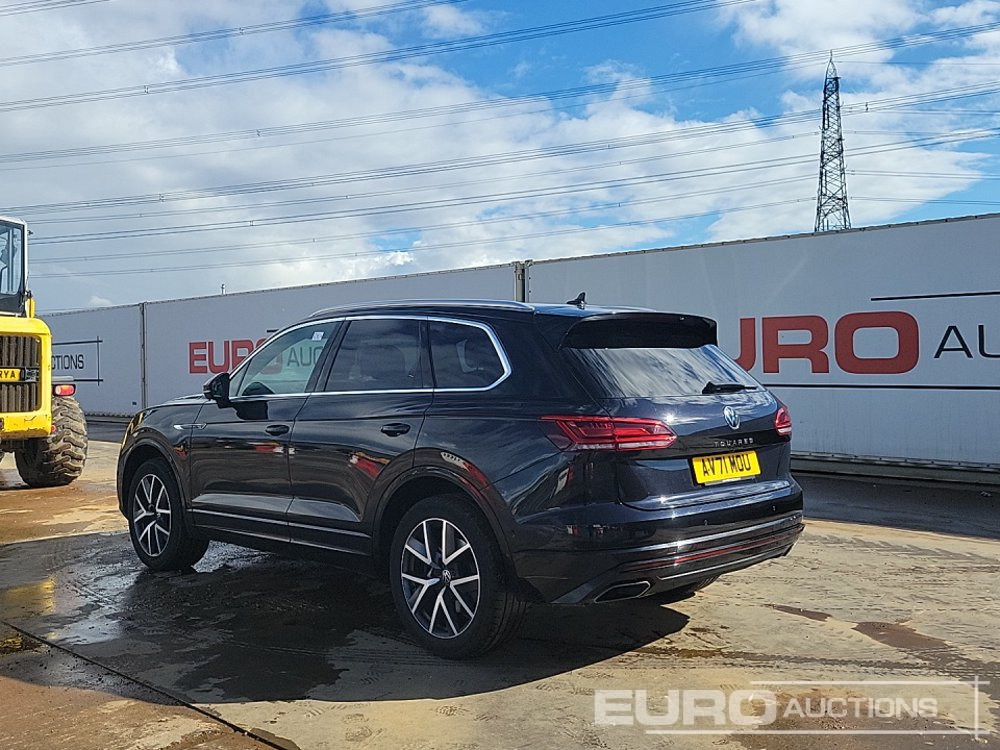 2021 Volkswagen Touareg - سيارة دفع رباعي: صورة 3 2021 Volkswagen Touareg - سيارة دفع رباعي: صورة 3