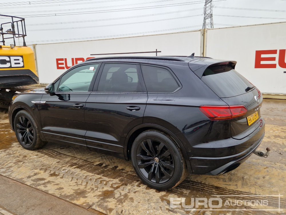 2021 Volkswagen Touareg - سيارة دفع رباعي: صورة 3 2021 Volkswagen Touareg - سيارة دفع رباعي: صورة 3