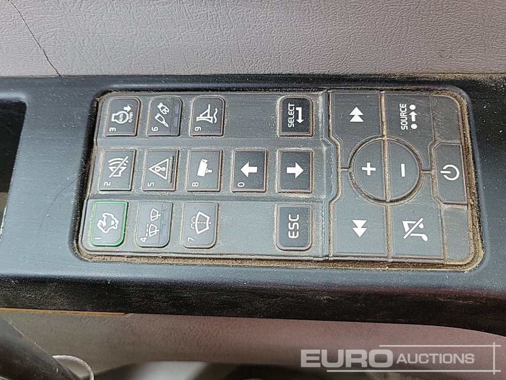 حفارة مُصَّغرة 2021 Volvo ECR88D: صورة 47