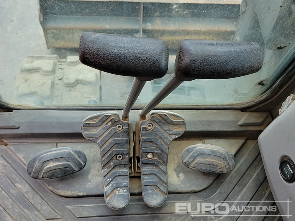 حفارة مُصَّغرة 2021 Volvo ECR88D: صورة 43