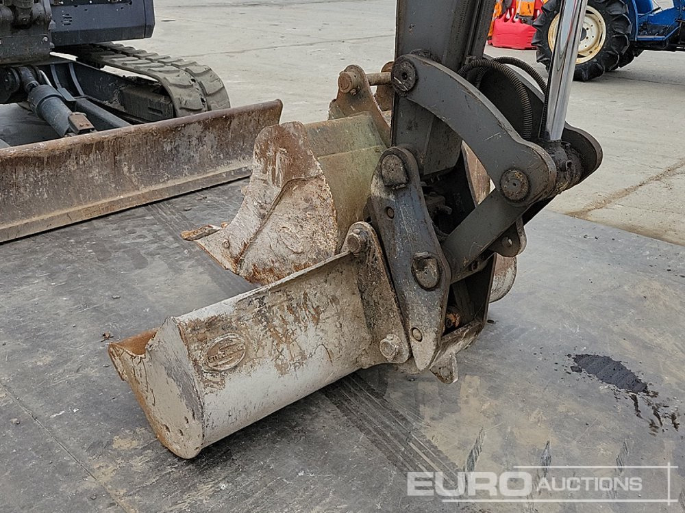 حفارة مُصَّغرة 2021 Volvo ECR88D: صورة 22