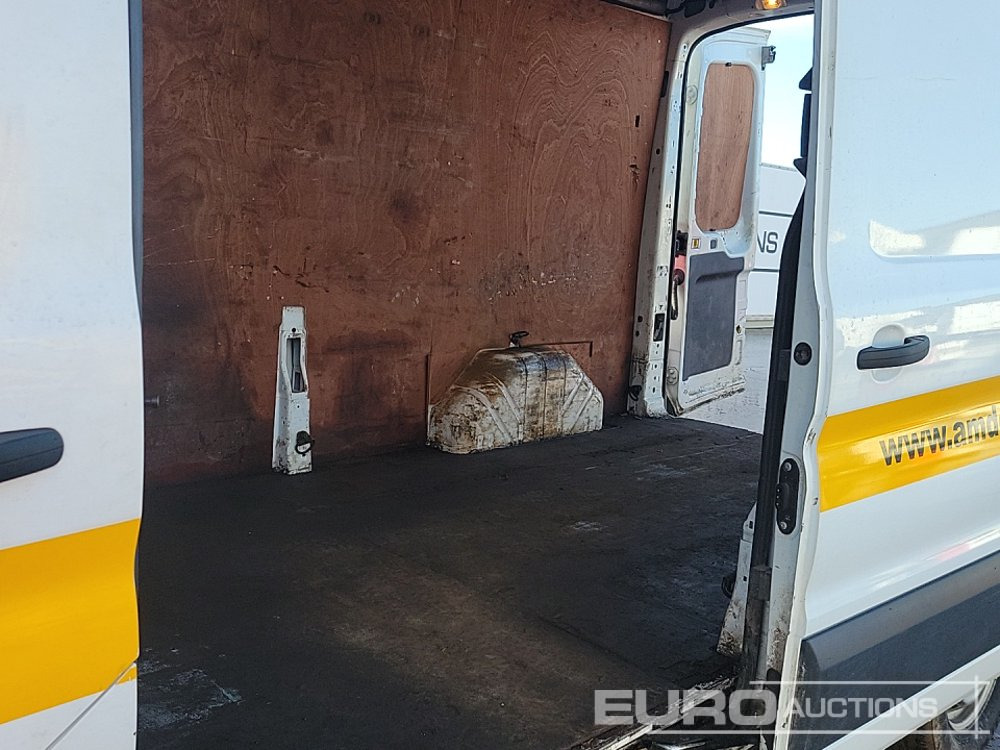 شاحنة التوصيل 2022 Ford Transit 350: صورة 16