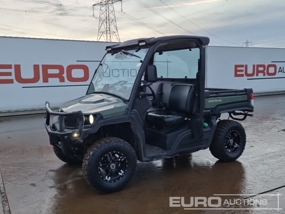 2022 John Deere Gator - مركبة لجميع التضاريس: صورة 1 2022 John Deere Gator - مركبة لجميع التضاريس: صورة 1