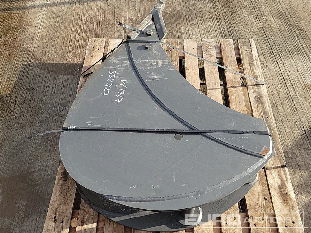 2022 Miller 12" Scoop Bucket 50mm Pin to suit 6-8 Ton Excavator - بكت: صورة 4 2022 Miller 12" Scoop Bucket 50mm Pin to suit 6-8 Ton Excavator - بكت: صورة 4