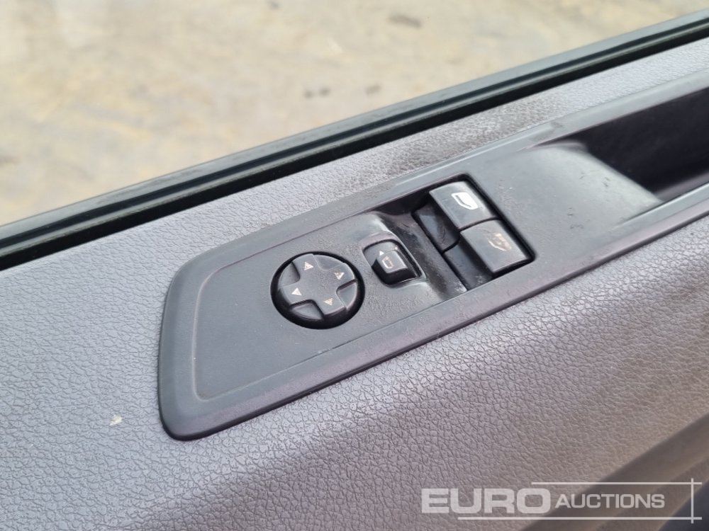 فان المدمجة 2022 Peugeot Expert: صورة 33 فان المدمجة 2022 Peugeot Expert: صورة 33
