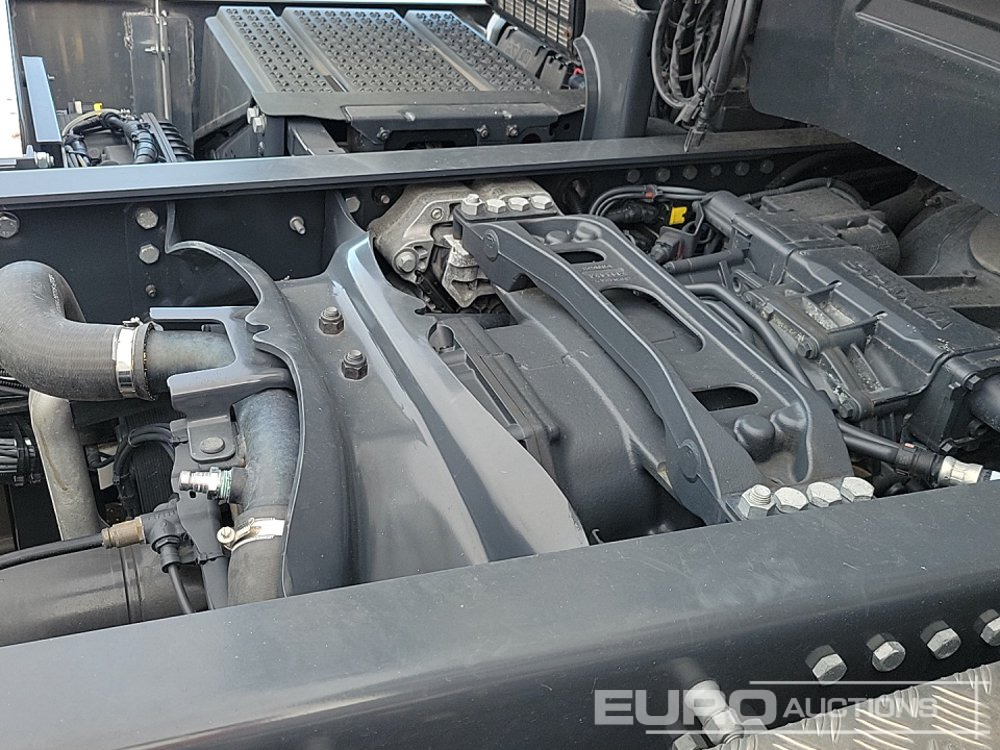 وحدة جر 2023 Scania S770 V8: صورة 16