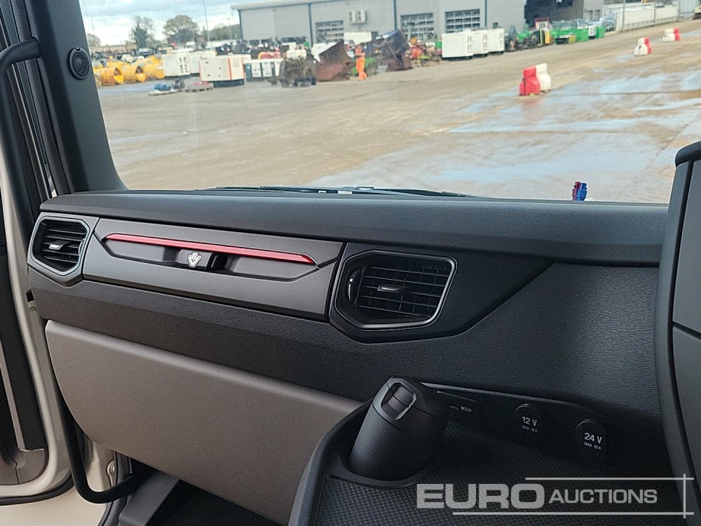 وحدة جر 2023 Scania S770 V8: صورة 30