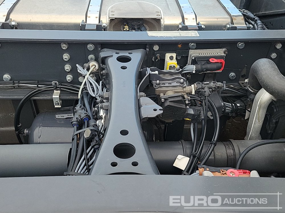 وحدة جر 2023 Scania S770 V8: صورة 17