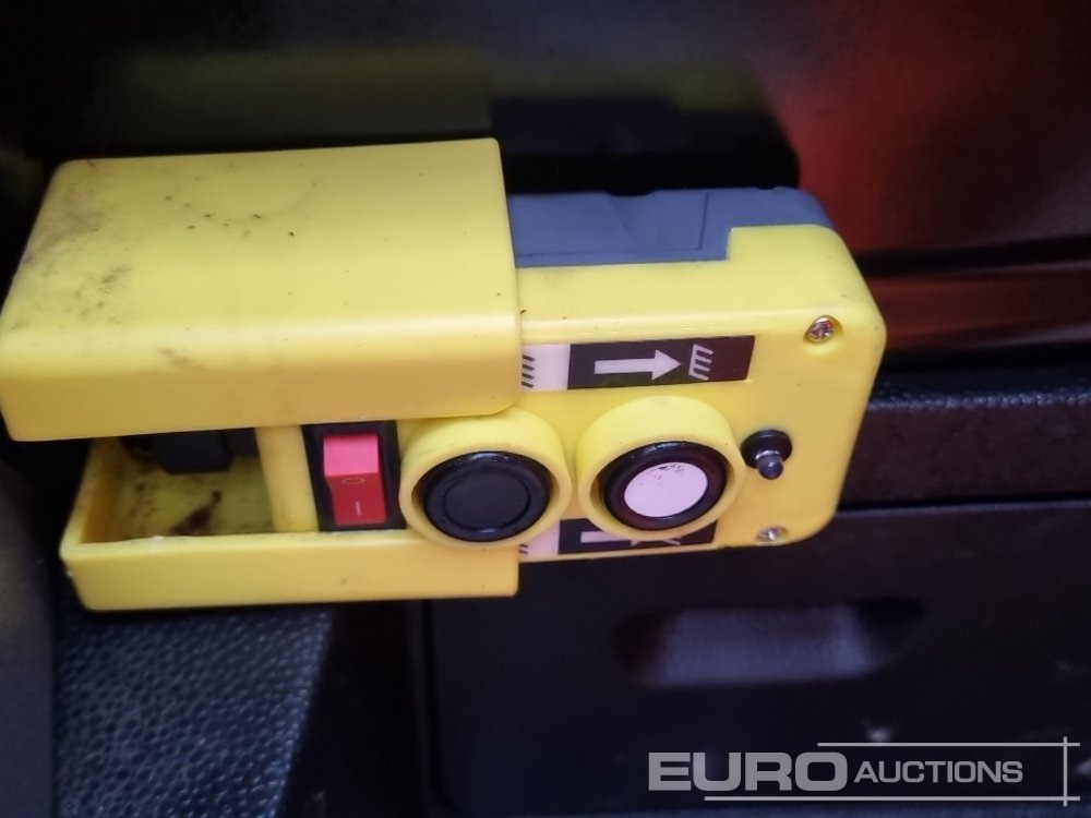 2024 Ford Transit - قلاب صغير: صورة 1 2024 Ford Transit - قلاب صغير: صورة 1