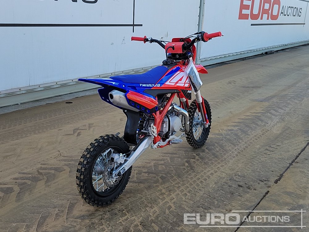 2025 Apollo Thunder 125cc Motorcross Bike, 14" Front, 12" Rear Tyres, Electric Start, Air Cooled, Hydraulic Suspension, Disc Brakes, Lighting Kit (UNASSEMBLED) - دراجة نارية: صورة 5 2025 Apollo Thunder 125cc Motorcross Bike, 14" Front, 12" Rear Tyres, Electric Start, Air Cooled, Hydraulic Suspension, Disc Brakes, Lighting Kit (UNASSEMBLED) - دراجة نارية: صورة 5