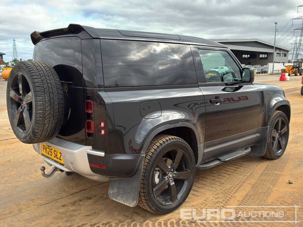 2025 Land Rover Defender - سيارة دفع رباعي: صورة 5 2025 Land Rover Defender - سيارة دفع رباعي: صورة 5