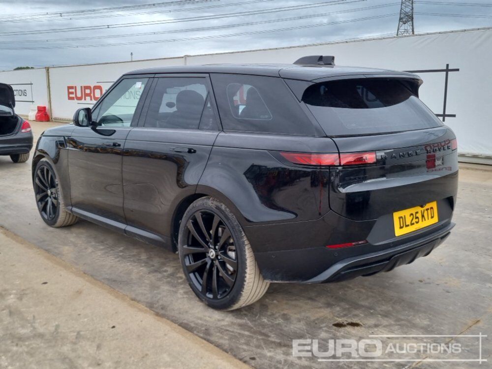 2025 Land Rover Range Rover Sport - سيارة دفع رباعي: صورة 3 2025 Land Rover Range Rover Sport - سيارة دفع رباعي: صورة 3