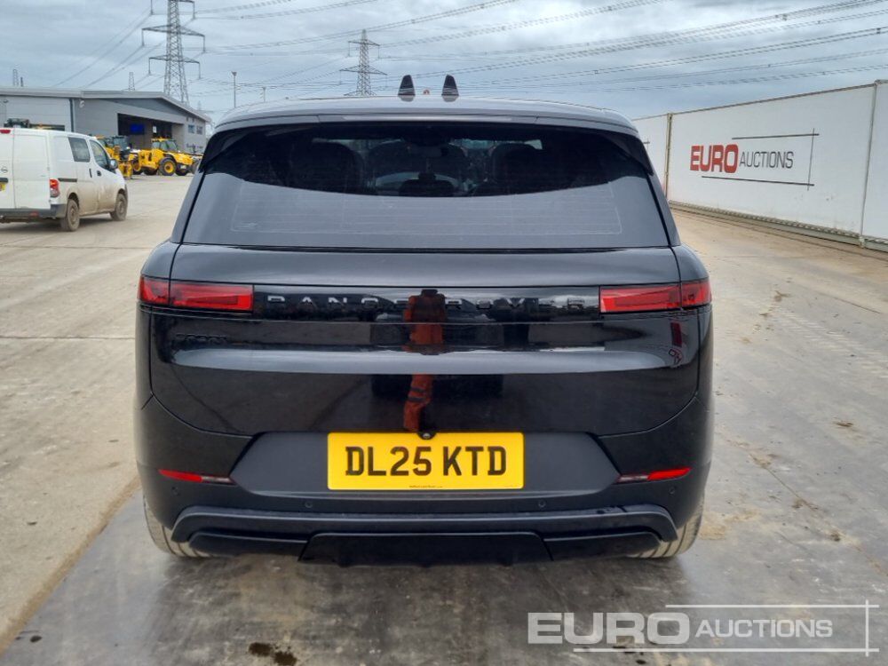 2025 Land Rover Range Rover Sport - سيارة دفع رباعي: صورة 4 2025 Land Rover Range Rover Sport - سيارة دفع رباعي: صورة 4