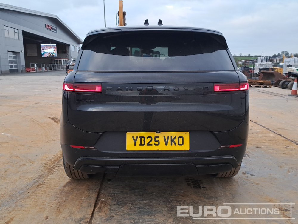 2025 Range Rover Sport - سيارة دفع رباعي: صورة 4 2025 Range Rover Sport - سيارة دفع رباعي: صورة 4