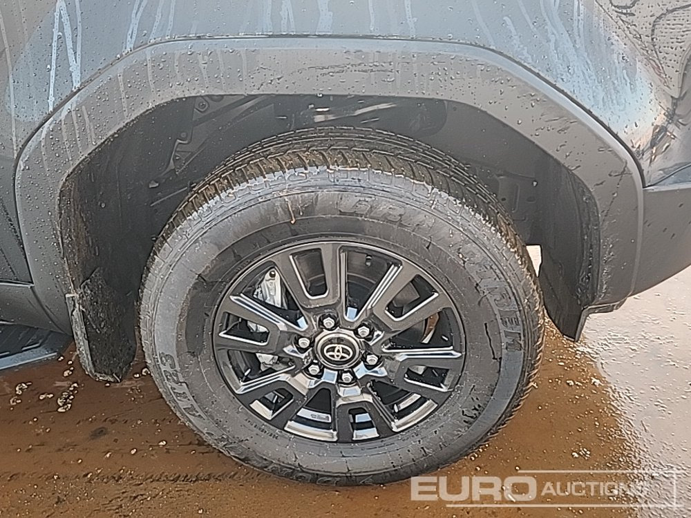 سيارة دفع رباعي 2025 Toyota Land Cruiser: صورة 12