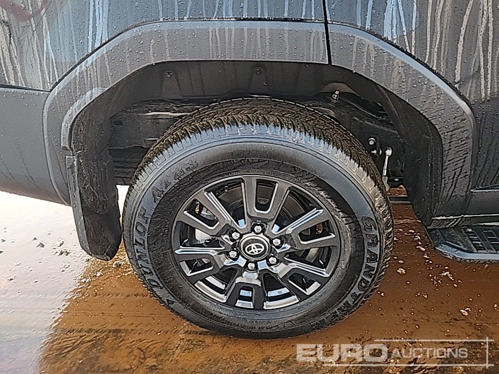 سيارة دفع رباعي 2025 Toyota Land Cruiser: صورة 11