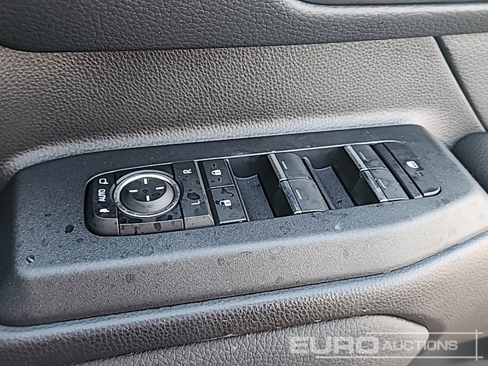 سيارة دفع رباعي 2025 Toyota Land Cruiser: صورة 23