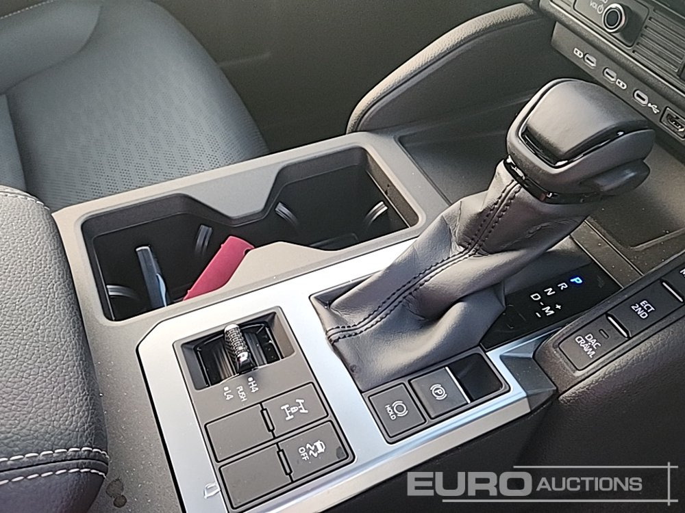 سيارة دفع رباعي 2025 Toyota Land Cruiser: صورة 21