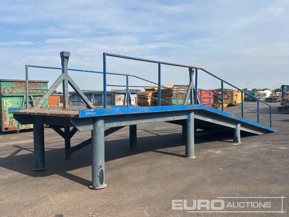 30' x 8' Loading Ramp - آليات: صورة 1 30' x 8' Loading Ramp - آليات: صورة 1