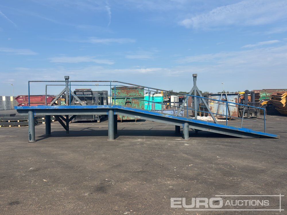 30' x 8' Loading Ramp - آليات: صورة 2 30' x 8' Loading Ramp - آليات: صورة 2