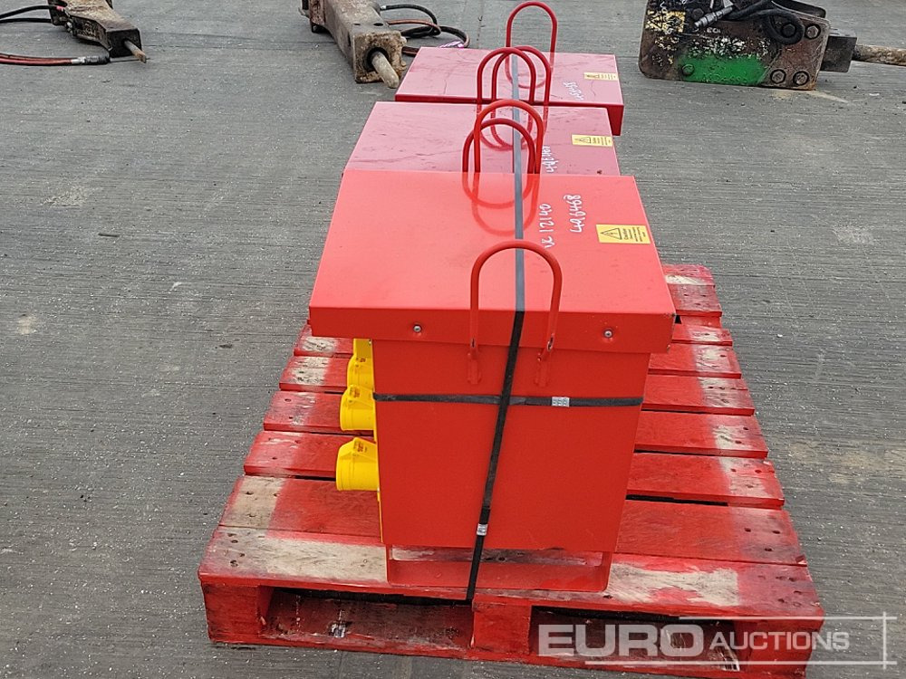 400 Volt Transformer (3 of) - معدات البناء: صورة 2 400 Volt Transformer (3 of) - معدات البناء: صورة 2