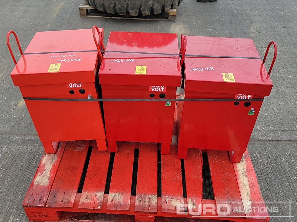 400 Volt Transformer (3 of) - معدات البناء: صورة 4 400 Volt Transformer (3 of) - معدات البناء: صورة 4