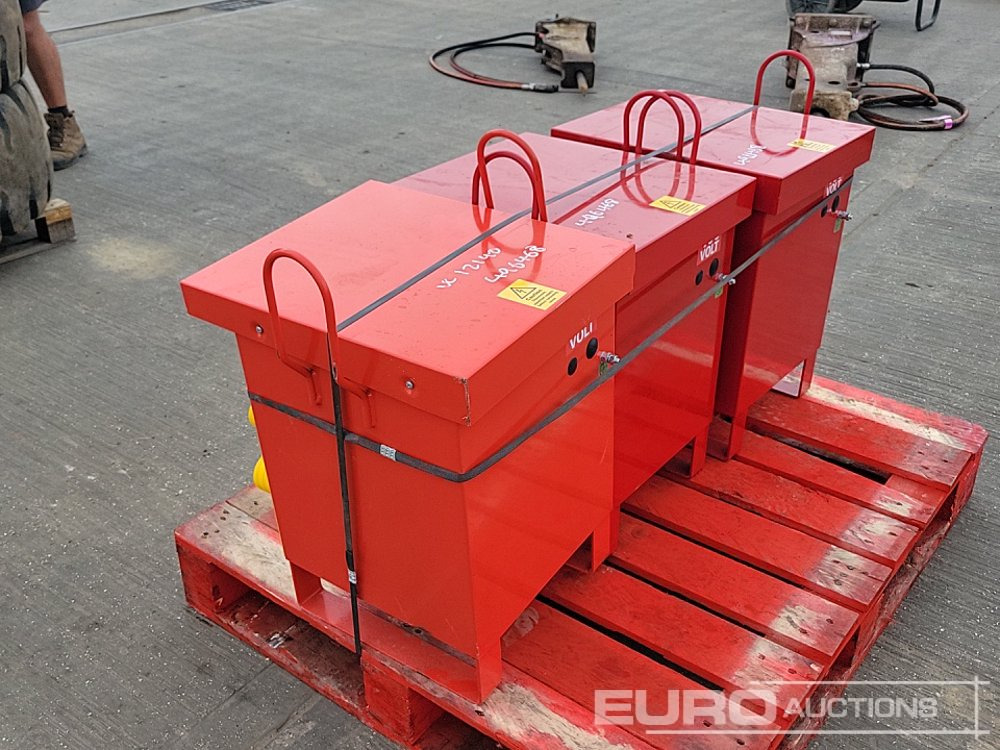400 Volt Transformer (3 of) - معدات البناء: صورة 3 400 Volt Transformer (3 of) - معدات البناء: صورة 3