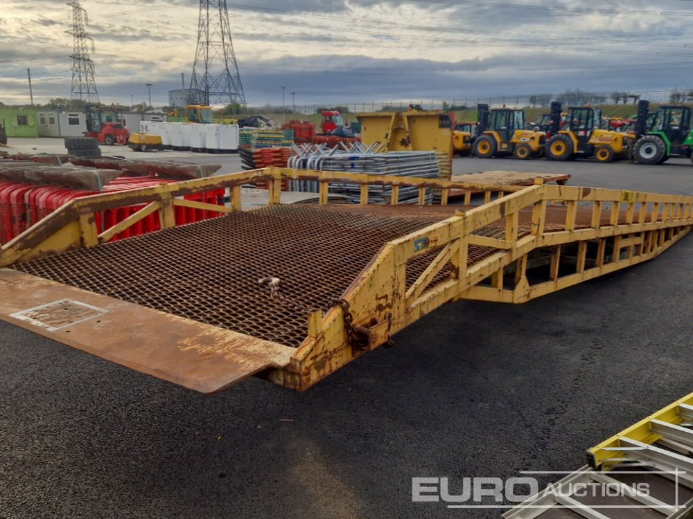 7' Loading Ramp - منحدر تحميل: صورة 1 7' Loading Ramp - منحدر تحميل: صورة 1