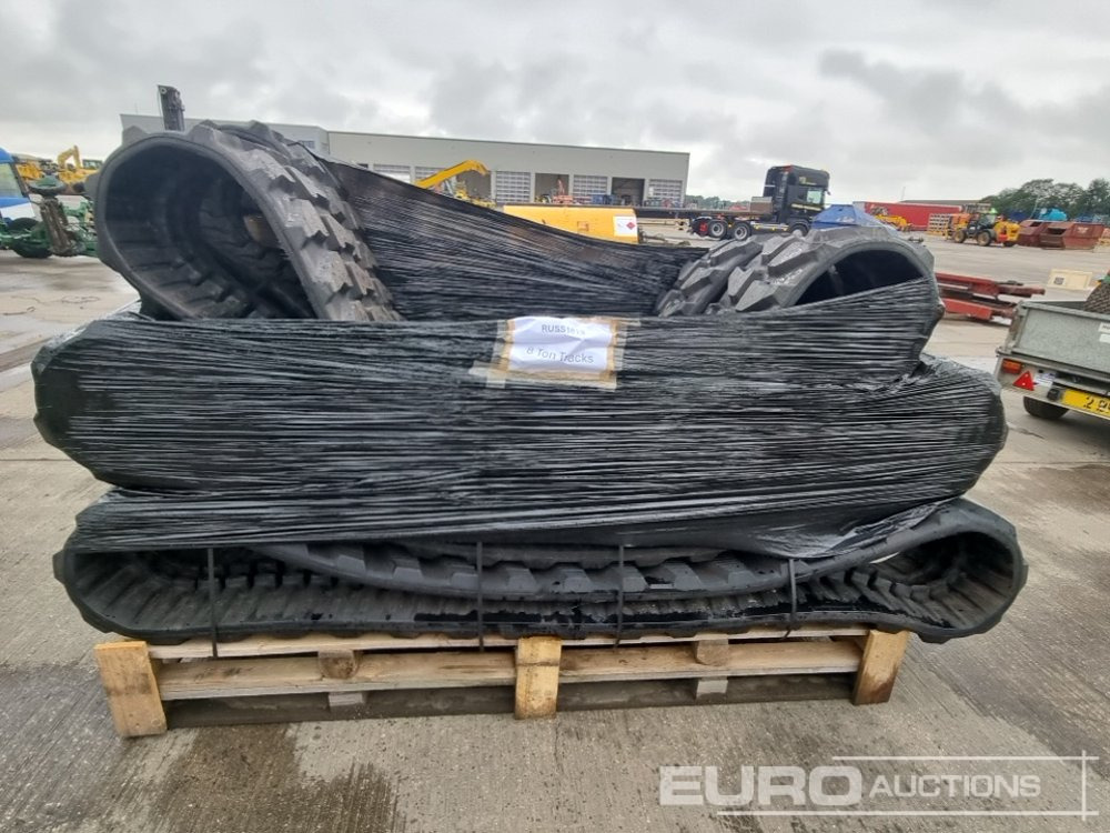 8 Ton Excavator Rubber Tracks (6 of) - مسارات - آلات البناء: صورة 2 8 Ton Excavator Rubber Tracks (6 of) - مسارات - آلات البناء: صورة 2