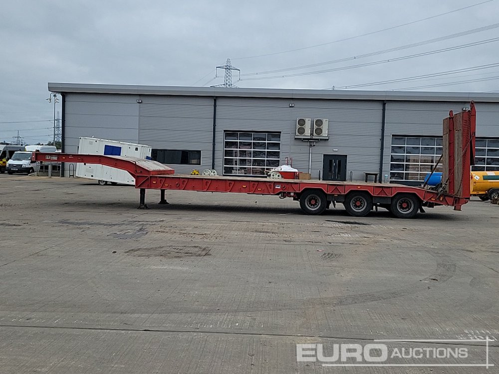 ARB Tri Axle Step Frame Low Loader Trailer, Out Riggers, Hydraulic Flip Toe Ramps - عربة منخفضة مسطحة نصف مقطورة: صورة 2 ARB Tri Axle Step Frame Low Loader Trailer, Out Riggers, Hydraulic Flip Toe Ramps - عربة منخفضة مسطحة نصف مقطورة: صورة 2