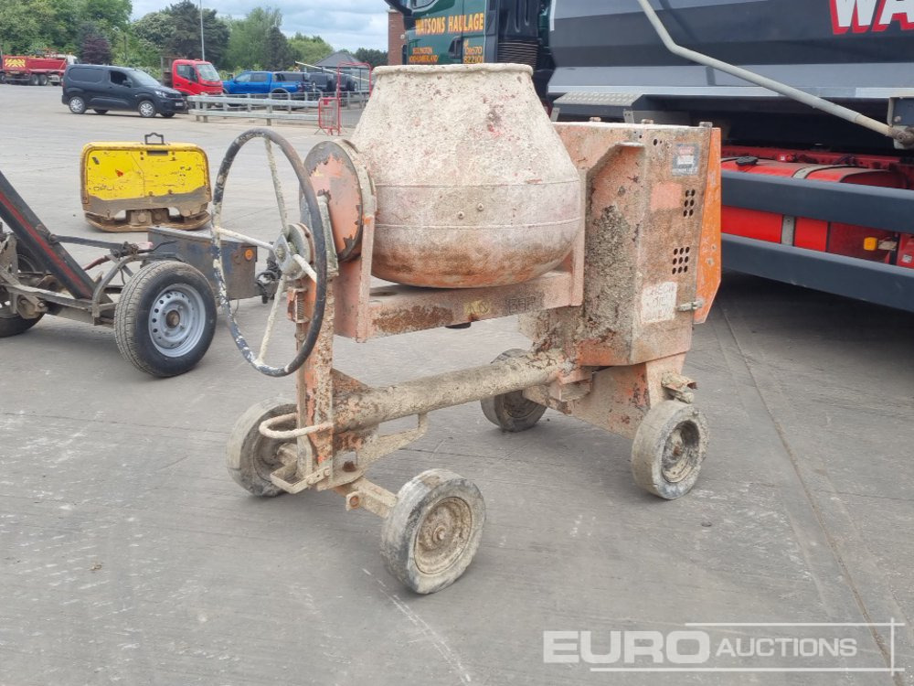 Altrad Diesel Cement Mixer, Yanmar Engine (Spares) - خلاطه اسمنت: صورة 1 Altrad Diesel Cement Mixer, Yanmar Engine (Spares) - خلاطه اسمنت: صورة 1