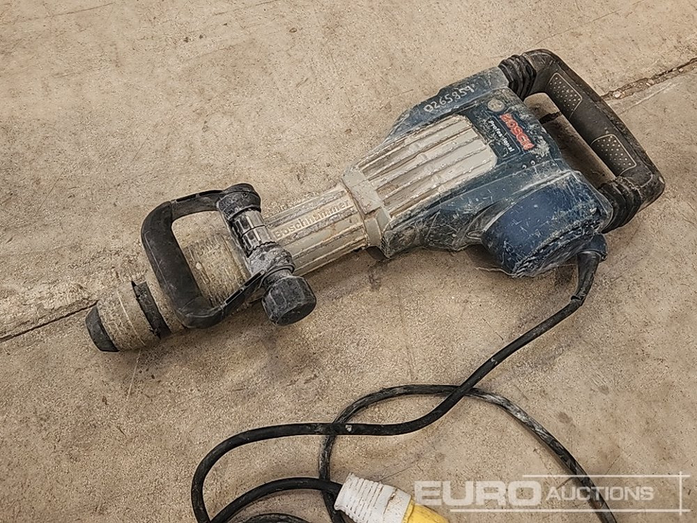 Bosch GSH 110 Volt Breaker - معدات البناء: صورة 5 Bosch GSH 110 Volt Breaker - معدات البناء: صورة 5