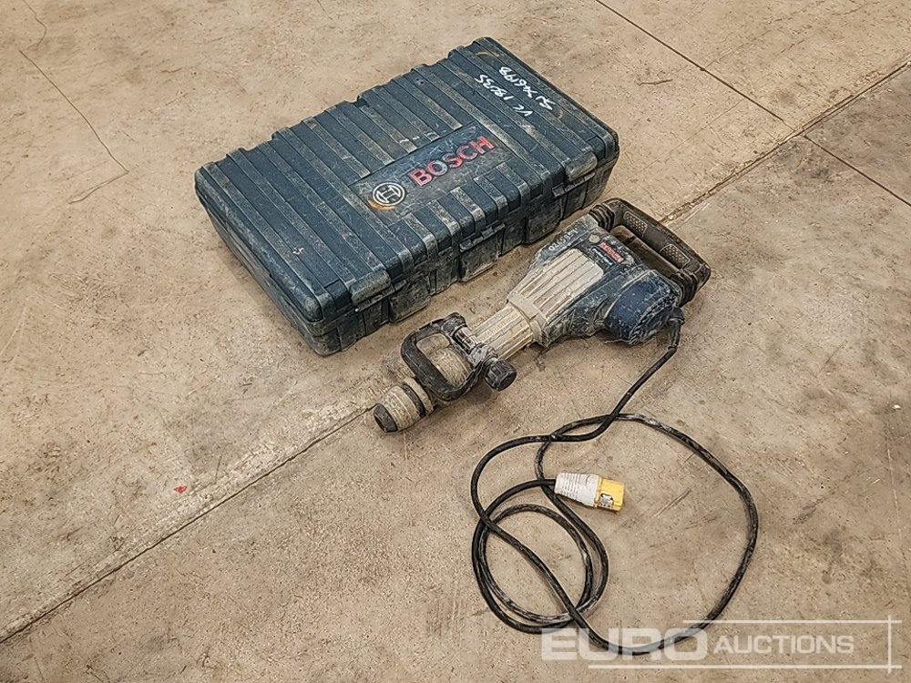 Bosch GSH 110 Volt Breaker - معدات البناء: صورة 1 Bosch GSH 110 Volt Breaker - معدات البناء: صورة 1