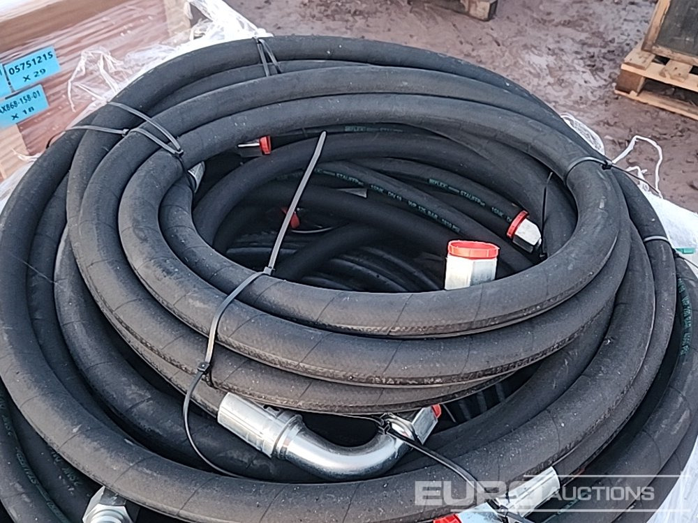 Box of Hydraulic Hoses - قطع غيار - معدات صناعية: صورة 5 Box of Hydraulic Hoses - قطع غيار - معدات صناعية: صورة 5