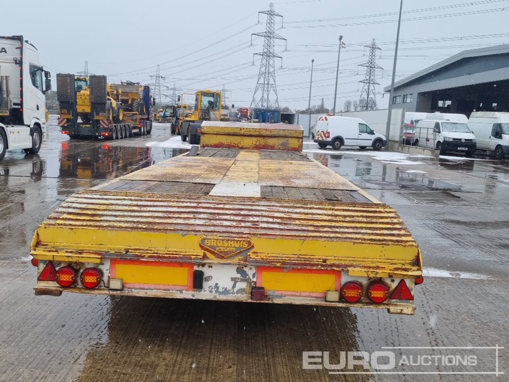 Broshuis Tri Axle Step Frame Low Loader Trailer, Outriggers - عربة منخفضة مسطحة نصف مقطورة: صورة 4 Broshuis Tri Axle Step Frame Low Loader Trailer, Outriggers - عربة منخفضة مسطحة نصف مقطورة: صورة 4