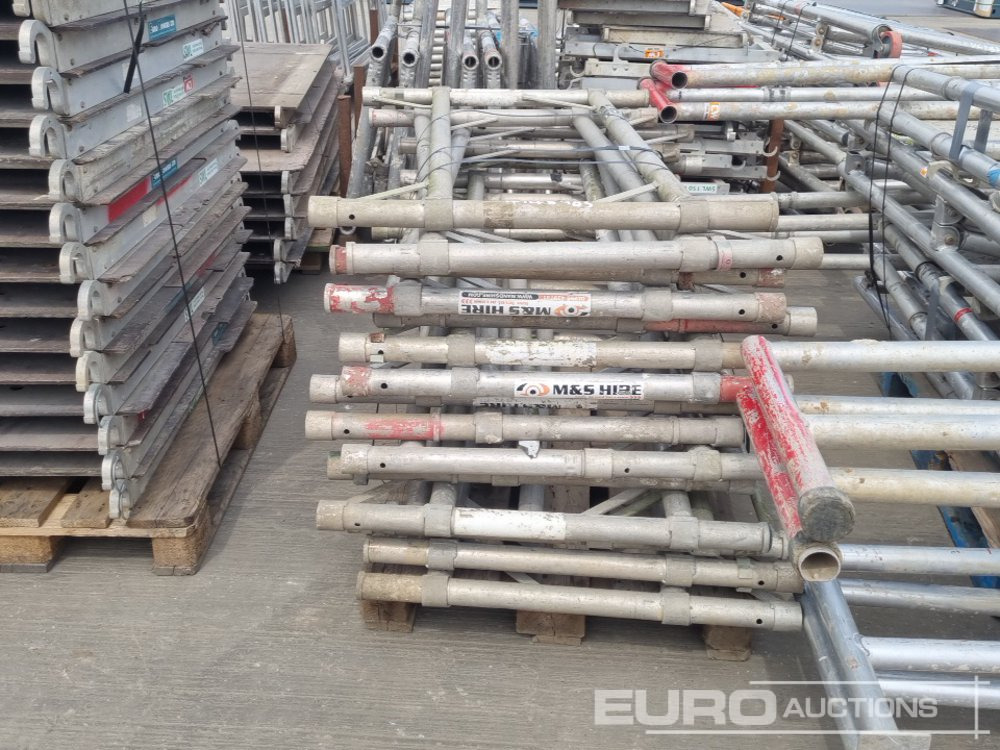 معدات البناء Bundle of Folding Aluminium Scaffolding (5 of), Bundle of Folding Fiberglass Scaffolding, Bundle of Aluminium Scaffolding (3 of), Aluminium Staging Boards (3 of): صورة 29