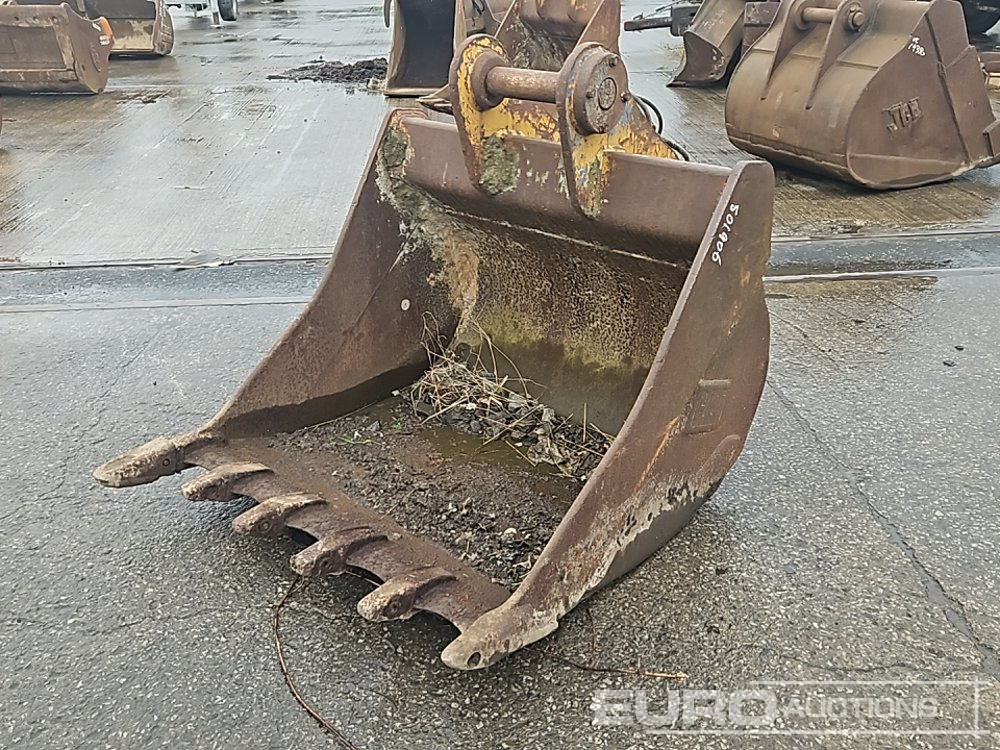 CAT 42" Digging Bucket 65mm Pin to suit 13 Ton Excavator - بكت: صورة 1 CAT 42" Digging Bucket 65mm Pin to suit 13 Ton Excavator - بكت: صورة 1