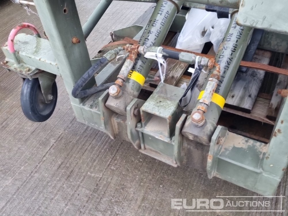 معدات المناولة Carlisle Engineering Hydraulic Trolley Lift: صورة 19