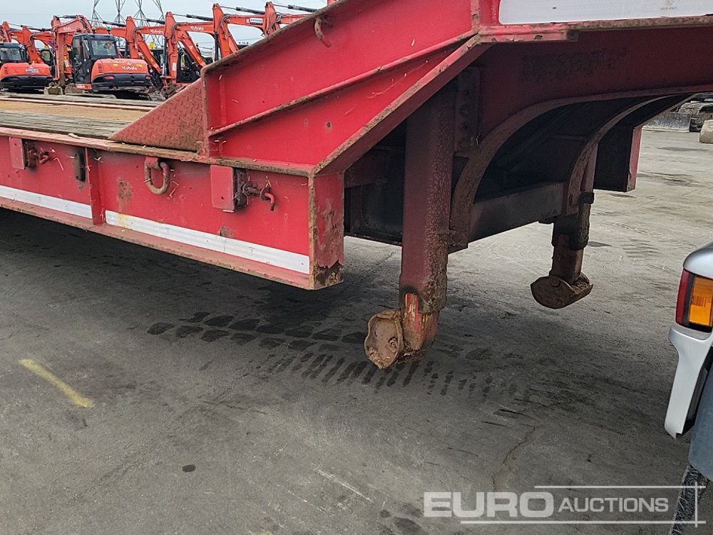عربة منخفضة مسطحة نصف مقطورة Cheiftain Tri Axle Stepframe Low Loader Trailer, Neck Ramps, Out Riggers, Hydraulic Flip Toe Ramps: صورة 33