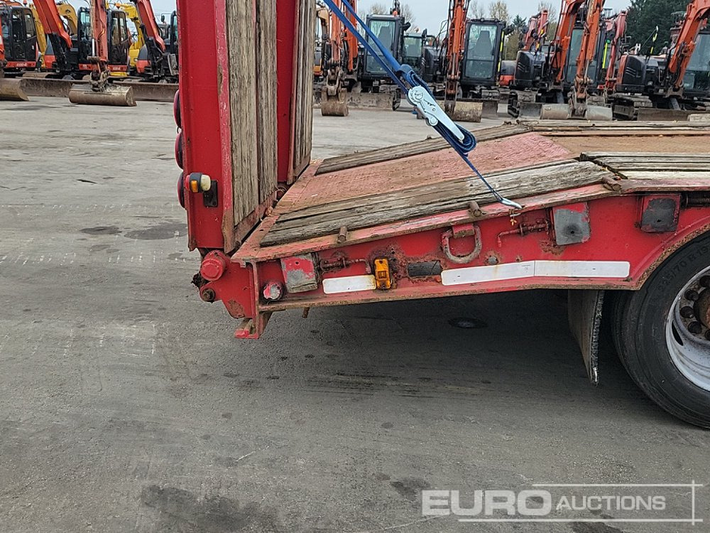 عربة منخفضة مسطحة نصف مقطورة Cheiftain Tri Axle Stepframe Low Loader Trailer, Neck Ramps, Out Riggers, Hydraulic Flip Toe Ramps: صورة 30
