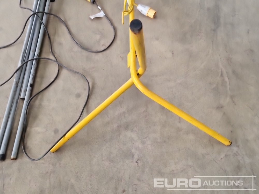 معدات البناء Defender/Elite 110 Volt Tripod Work Light (2 of): صورة 15