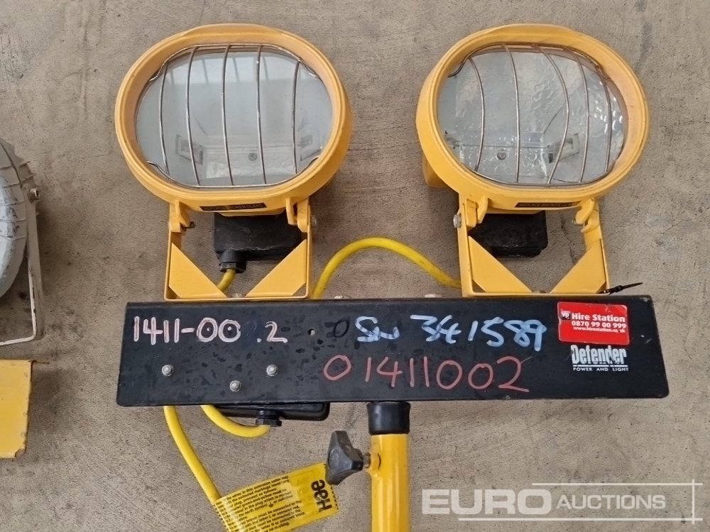 معدات البناء Defender/Elite 110 Volt Tripod Work Light (2 of): صورة 12