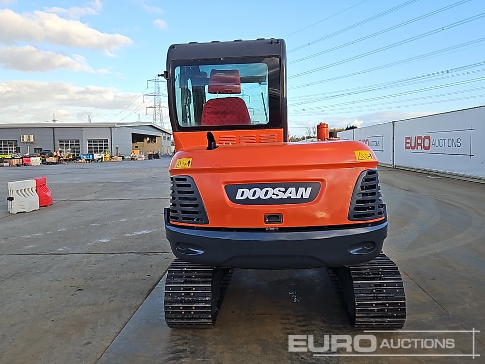 Doosan DX60 - حفارة مُصَّغرة: صورة 4 Doosan DX60 - حفارة مُصَّغرة: صورة 4