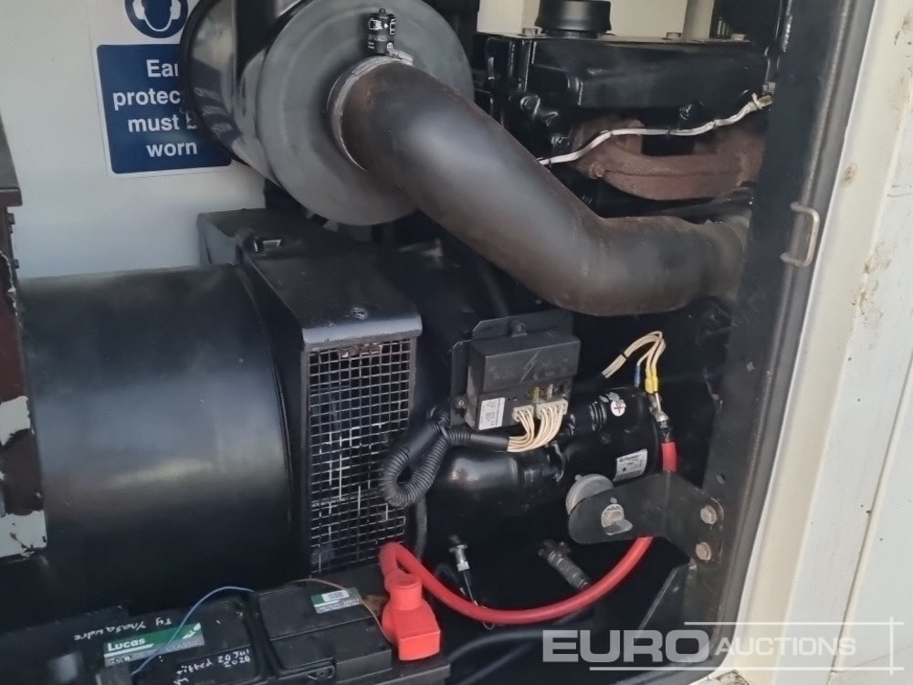 مجموعة المولدات FG Wilson XD135P1: صورة 18