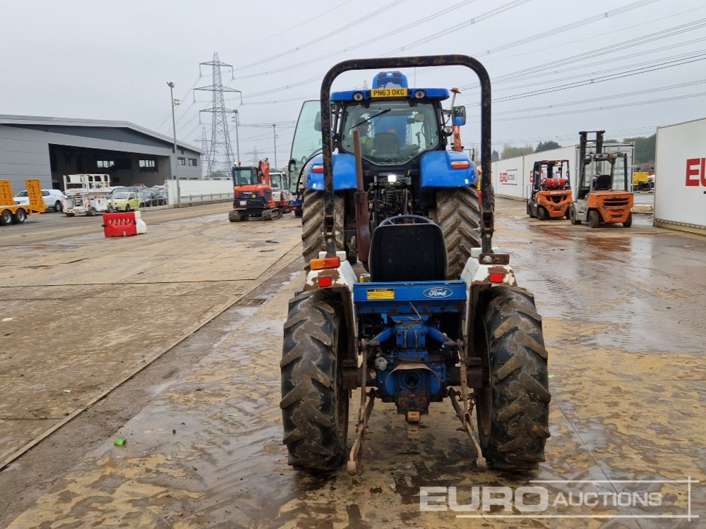 Ford 4WD Compact Tractor, Roll Bar - جرار صغير: صورة 4 Ford 4WD Compact Tractor, Roll Bar - جرار صغير: صورة 4