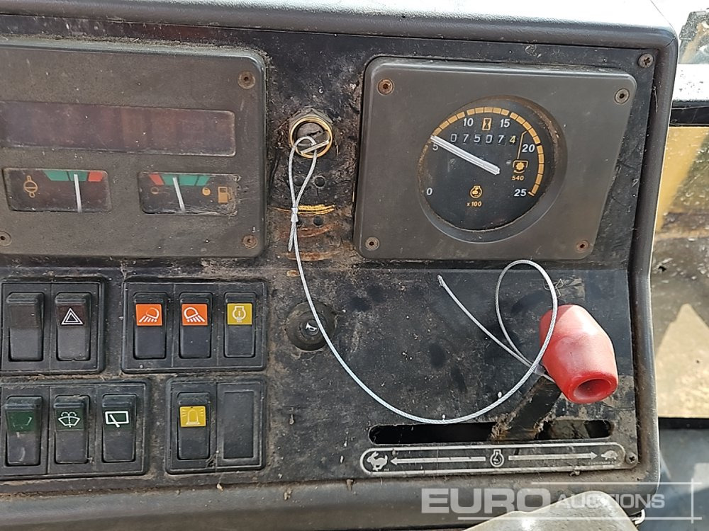 جرافة حفار Ford 675D: صورة 36